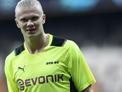 3C：骨上的钢板是我考虑退役原因之一；弗里克说表现好能抽烟