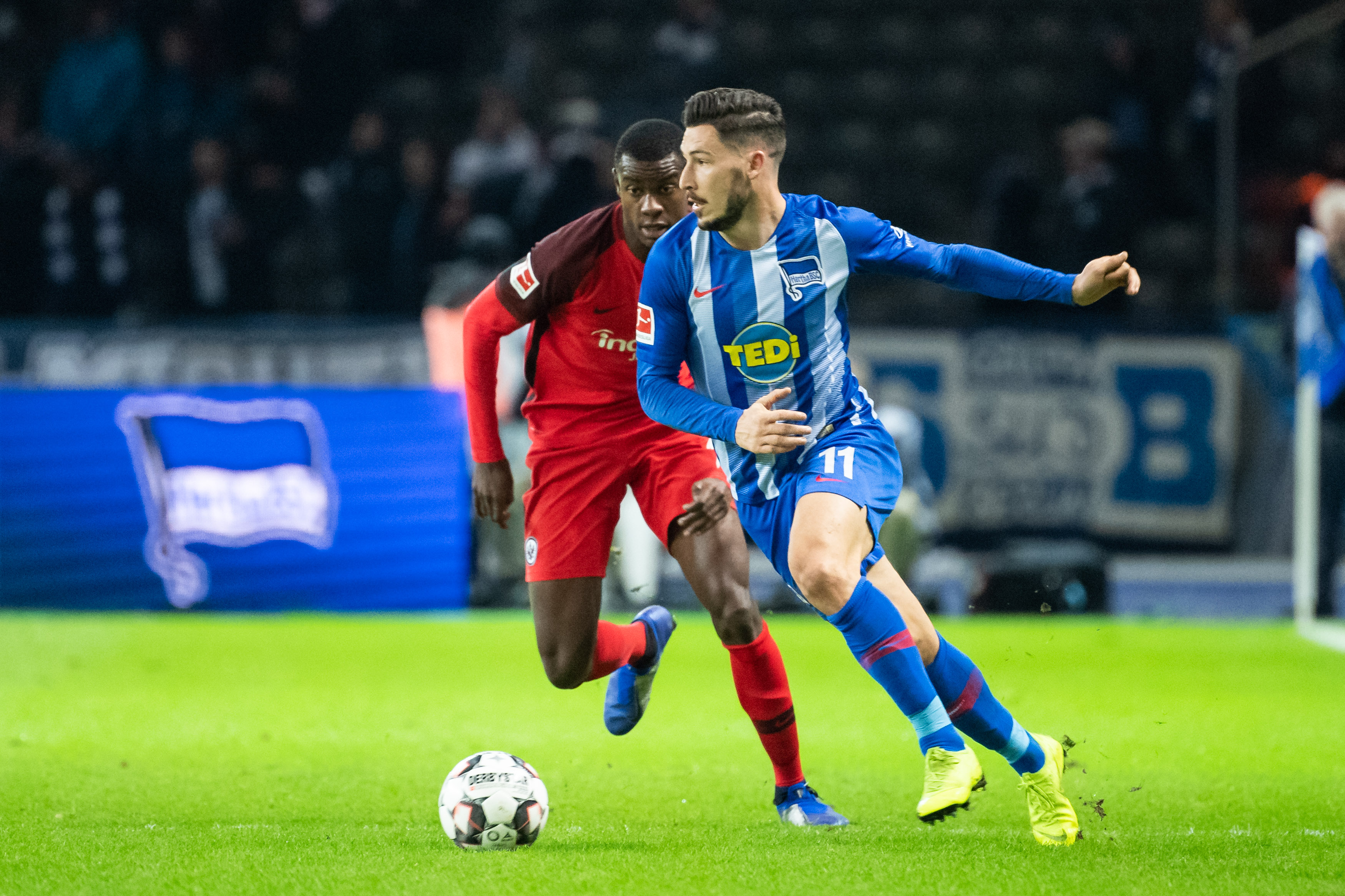 阿斯：佩德里下轮西甲预计出场15分钟；拉菲尼亚也将回归首发（阿斯：佩德里下轮西甲预计出战15分钟，拉菲尼亚有望重返首发）