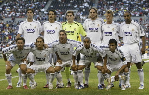 拜仁德甲13轮净胜球+40五大联赛第一，比第二名巴萨多了15球（德甲13轮过后，拜仁净胜球+40领跑五大联赛，领先巴萨15球）