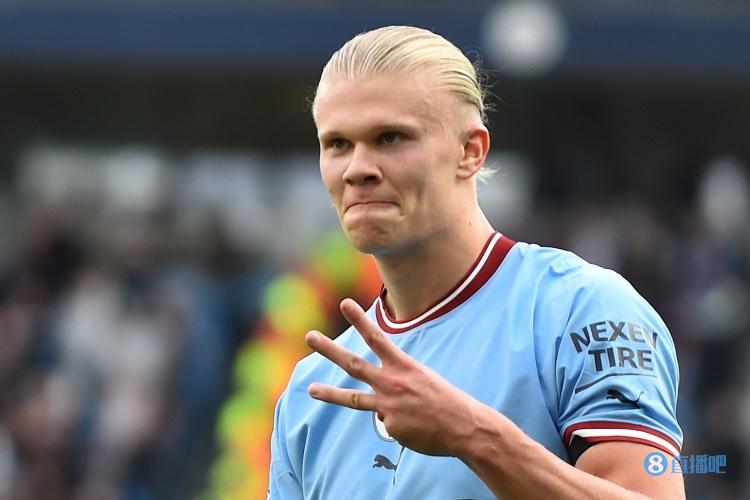 梅西赛前将球衣赠予安哥拉总统，总统回赠他一座纪念奖杯