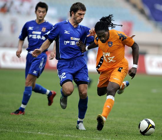 内马尔带伤5球1助攻助桑托斯保级