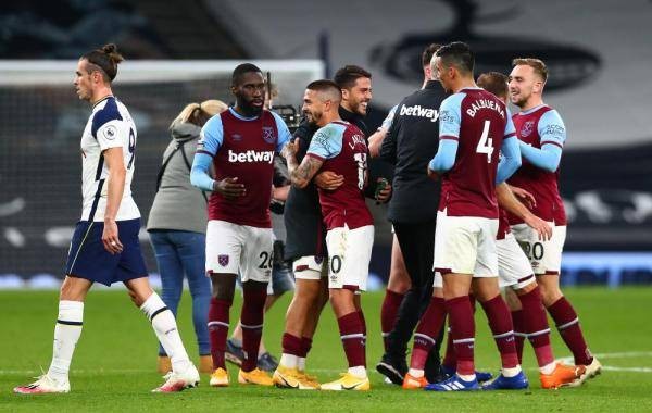 虎父无犬子，路易斯-布冯代表捷克U19上演帽子戏法