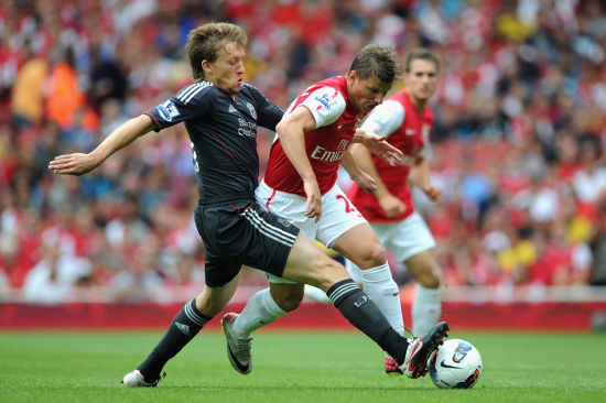 曼联非洲杯三国脚下轮恐缺阵，仍在谈判！阿莫林披露德里赫特伤情