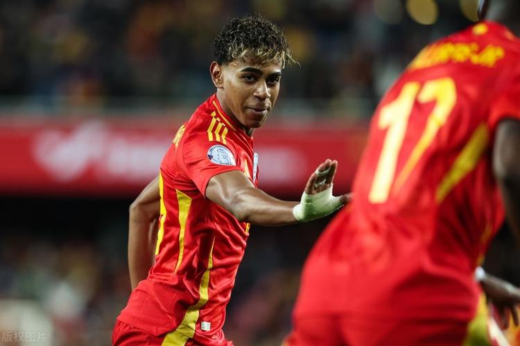 快问快答：C罗表示沙特比西甲进球更难（C罗称：沙特联赛进球难度高于西甲）